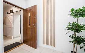 Master Corner Apartment